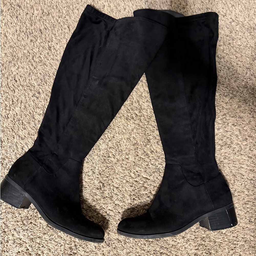 Kelly and Katie- Elegant Black Knee-High Women's Boots Wide Calf